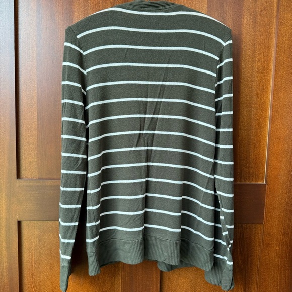 Women’s Zenana Outfitters Green and White Striped Snap Front Cardigan Size XL - Picture 2 of 8